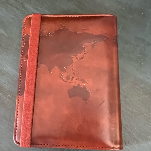 Kandouren RFID blocking Passport Holder Cover case. Travel passport wallet. - Picture 4 of 6